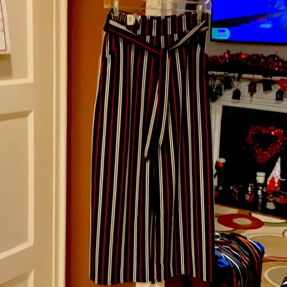 Hots wing woman’s pants one size fits all 2 pairs 30 each